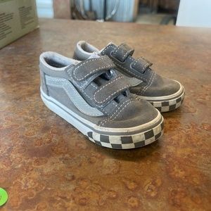 Gray vans toddler boys, size 6